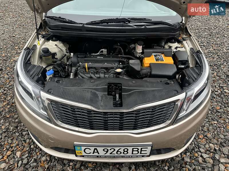 Седан Kia Rio 2012 в Смеле