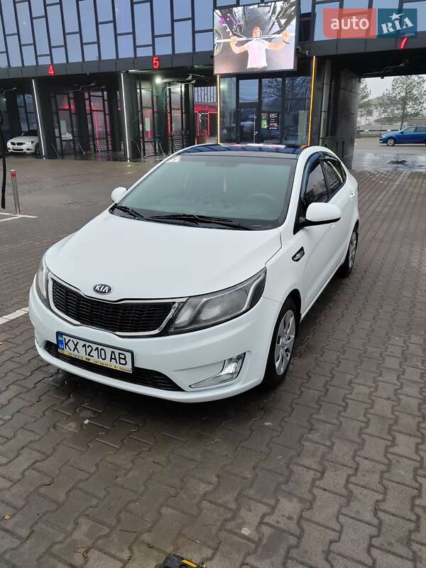 Седан Kia Rio 2013 в Ровно фото 2 Седан Kia Rio 2013 в Ровно