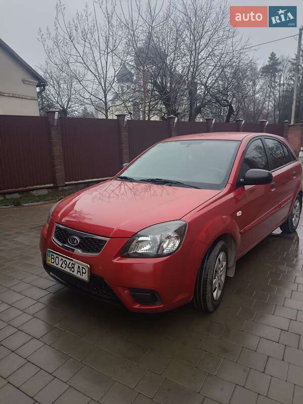 Хэтчбек Kia Rio 2010 в Хоросткове