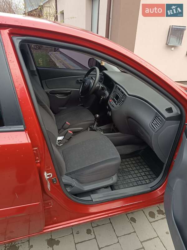 Хэтчбек Kia Rio 2010 в Хоросткове