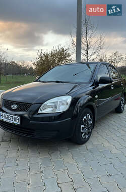 Седан Kia Rio 2006 в Измаиле