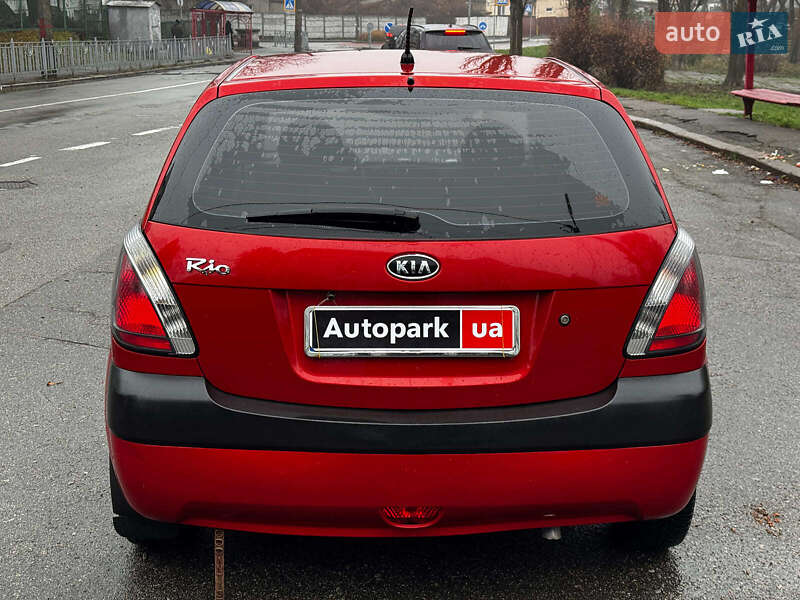 Хэтчбек Kia Rio 2008 в Киеве