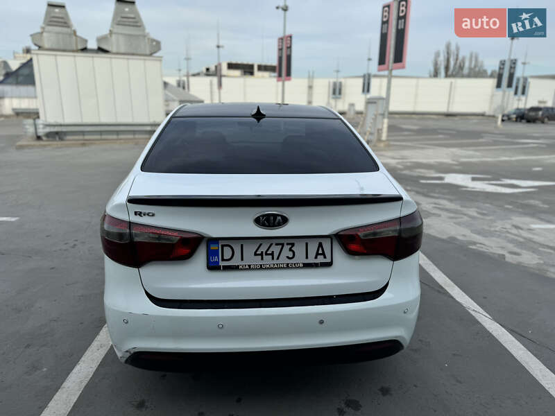 Седан Kia Rio 2011 в Киеве