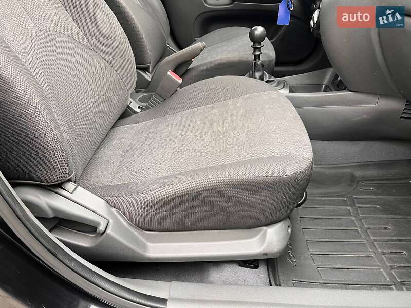 Хэтчбек Kia Rio 2009 в Житомире фото 29 Хэтчбек Kia Rio 2009 в Житомире