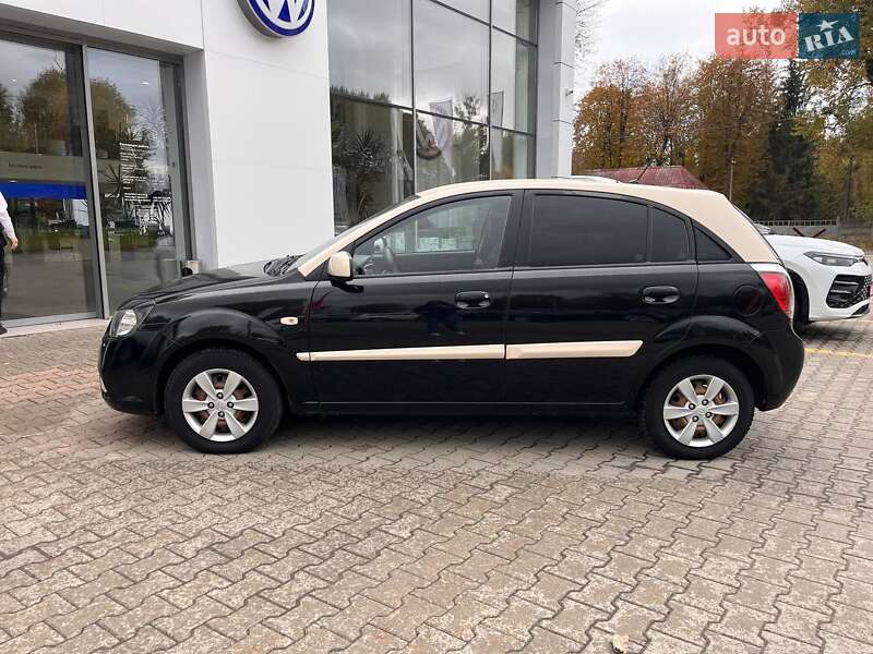 Хэтчбек Kia Rio 2009 в Житомире фото 4 Хэтчбек Kia Rio 2009 в Житомире