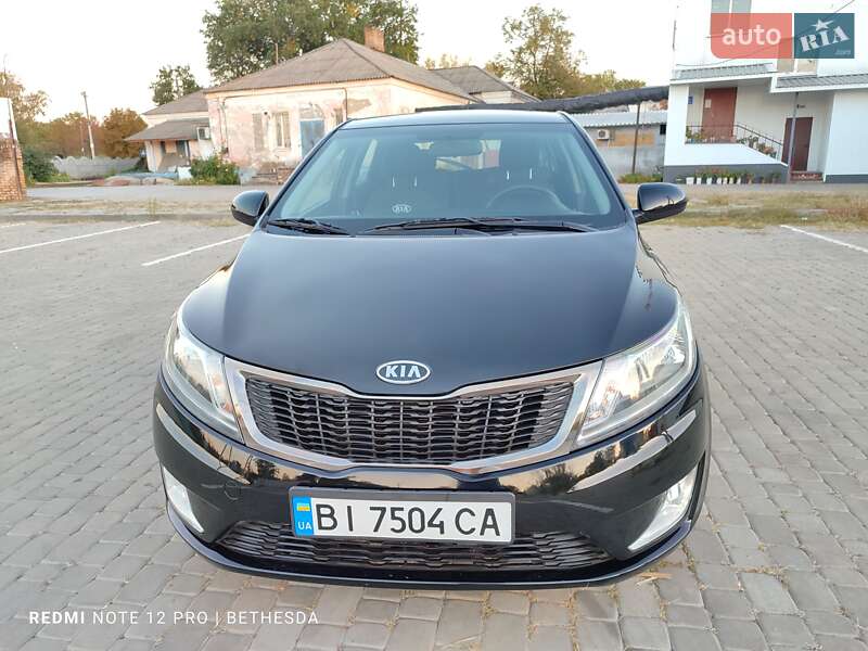 Хэтчбек Kia Rio 2012 в Кременчуге