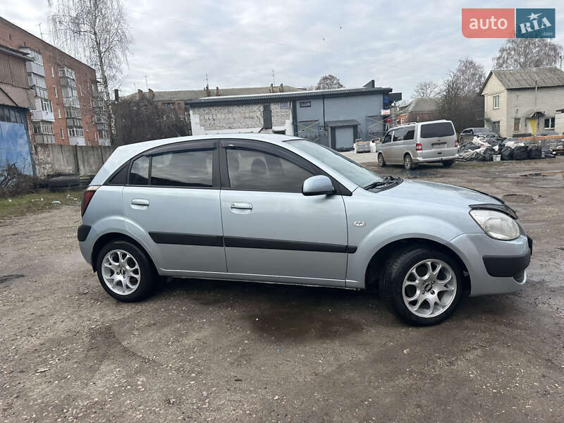 Хэтчбек Kia Rio 2008 в Нежине