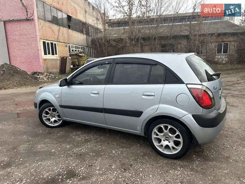 Хэтчбек Kia Rio 2008 в Нежине