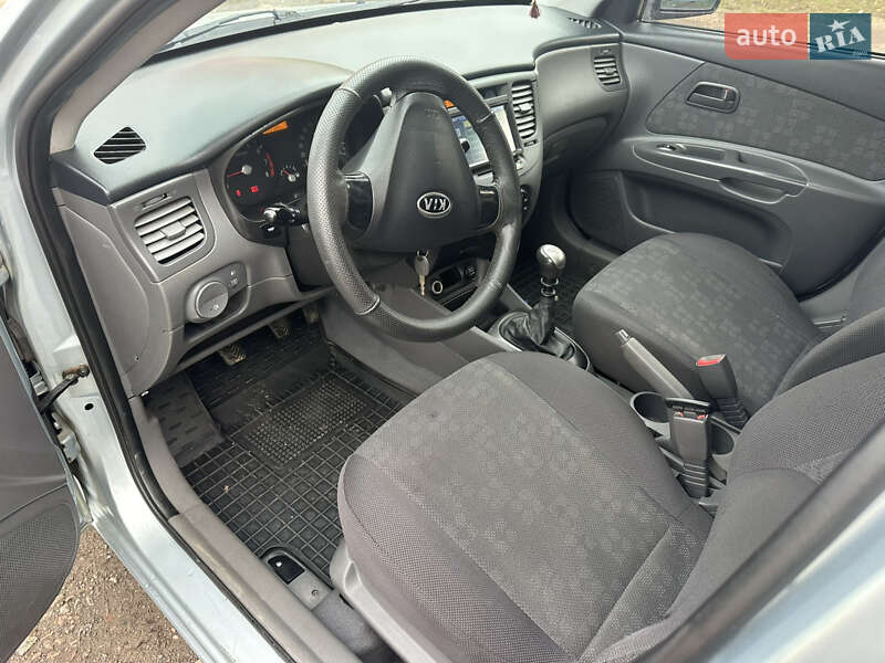 Хэтчбек Kia Rio 2008 в Нежине