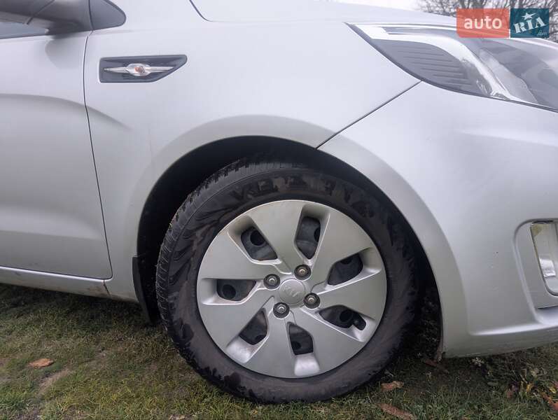 Седан Kia Rio 2012 в Гайвороне