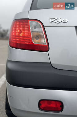 Седан Kia Rio 2007 в Киеве