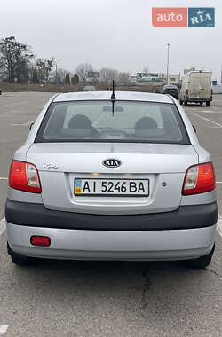Седан Kia Rio 2007 в Киеве