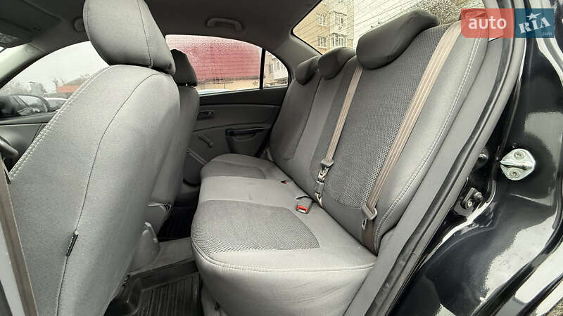 Седан Kia Rio 2011 в Бердичеве