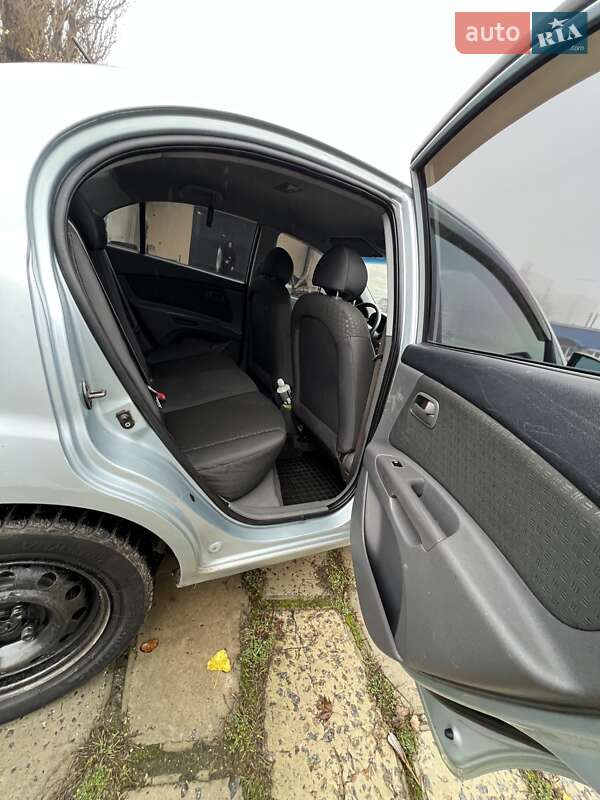 Седан Kia Rio 2007 в Харькове