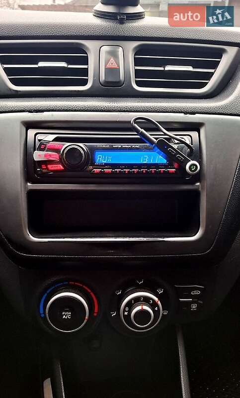 Седан Kia Rio 2011 в Харькове