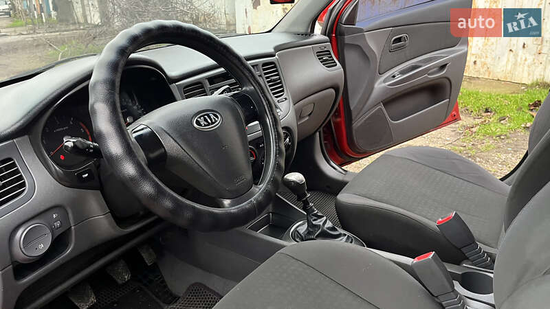 Седан Kia Rio 2008 в Одессе