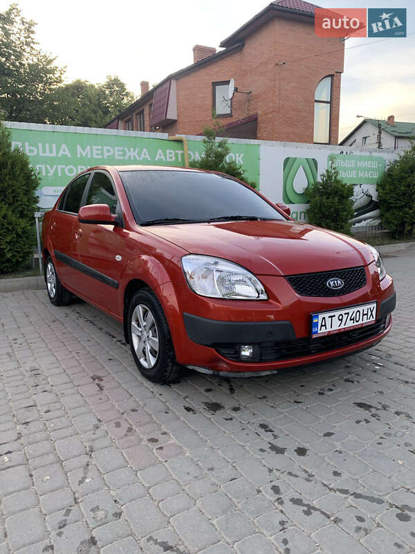 Седан Kia Rio 2008 в Івано-Франківську