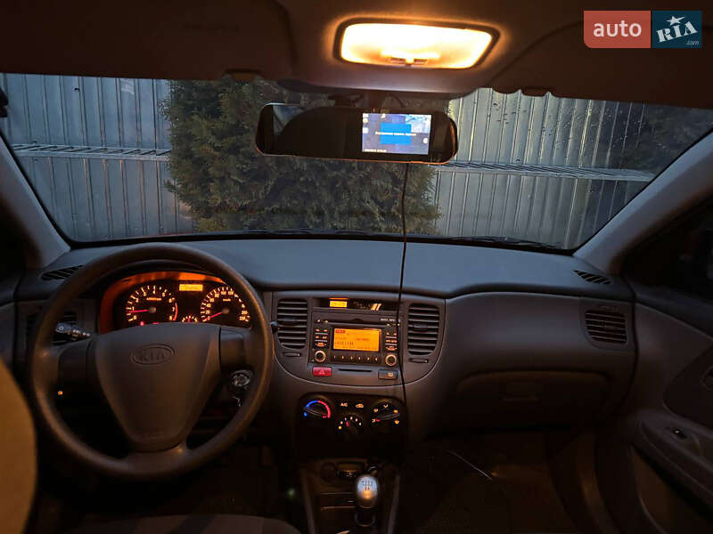 Седан Kia Rio 2008 в Івано-Франківську
