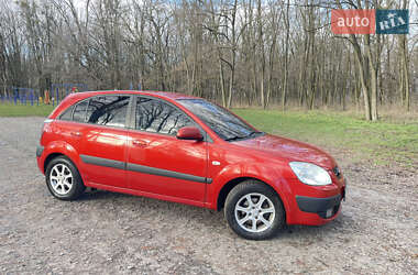 Хэтчбек Kia Rio 2005 в Яготине