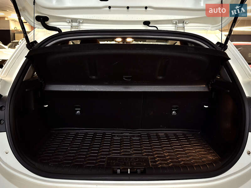 Хэтчбек Kia Rio 2017 в Николаеве