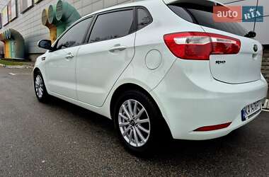 Хэтчбек Kia Rio 2013 в Киеве
