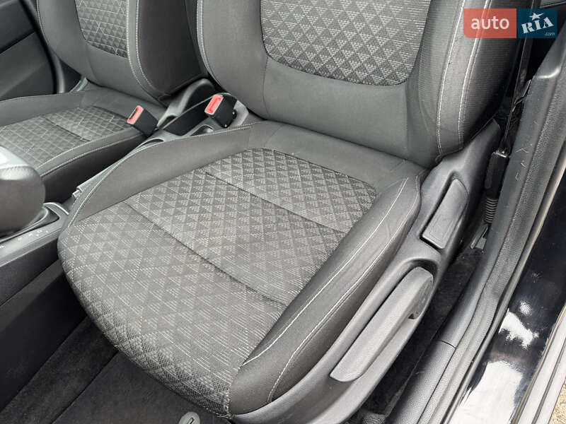 Седан Kia Rio 2017 в Києві