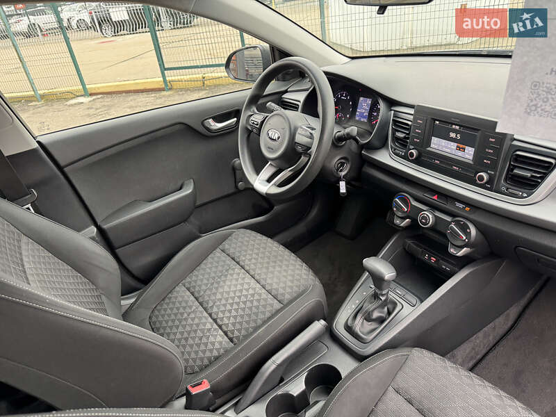 Седан Kia Rio 2017 в Києві