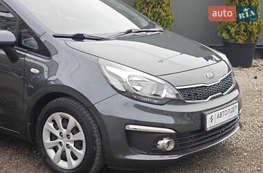 Седан Kia Rio 2017 в Одессе