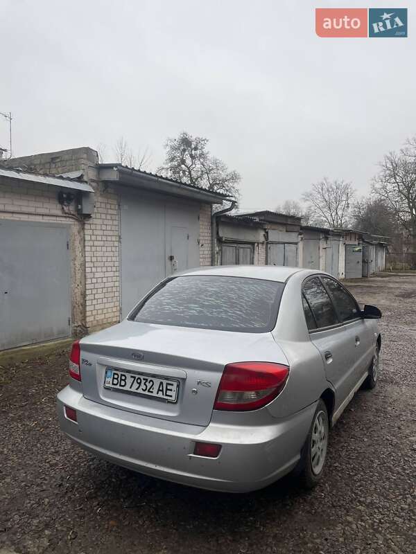 Седан Kia Rio 2005 в Харькове
