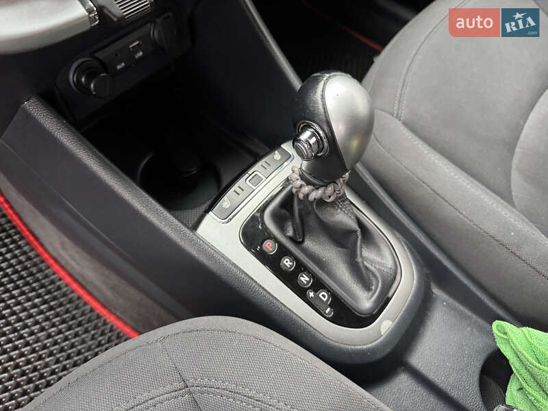 Хэтчбек Kia Rio 2016 в Киеве