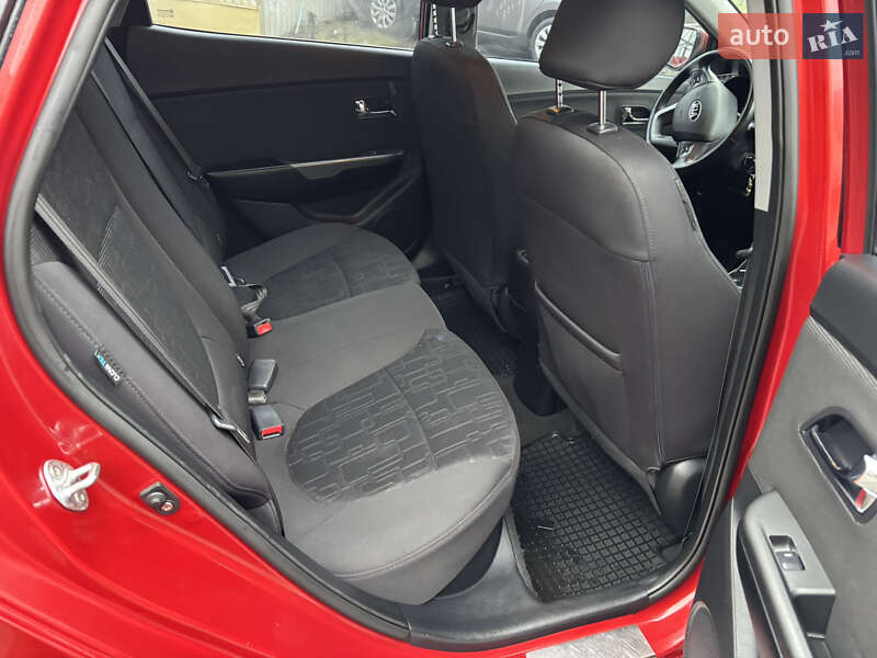 Седан Kia Rio 2014 в Харкові