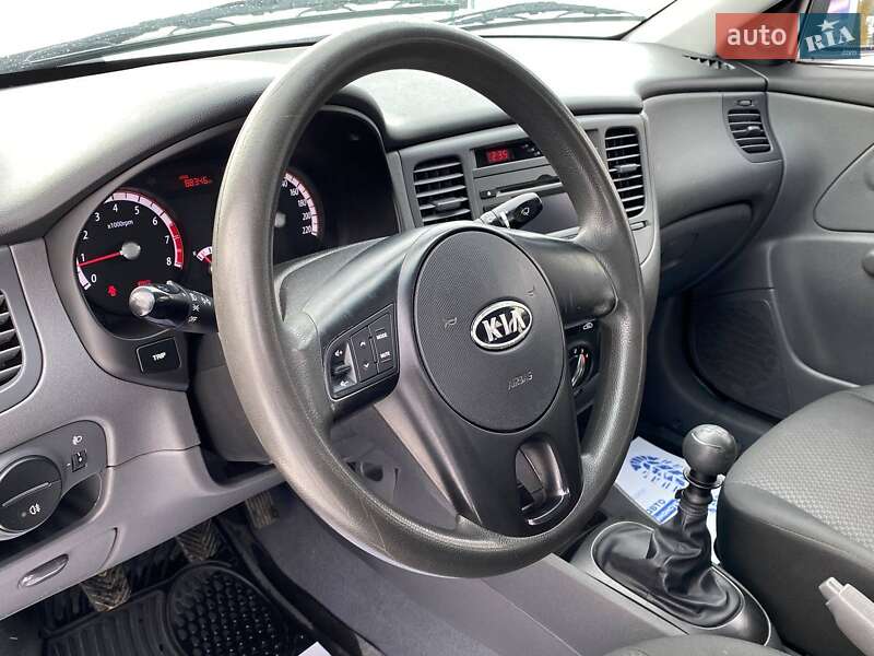 Седан Kia Rio 2011 в Львові фото 11 Седан Kia Rio 2011 в Львові