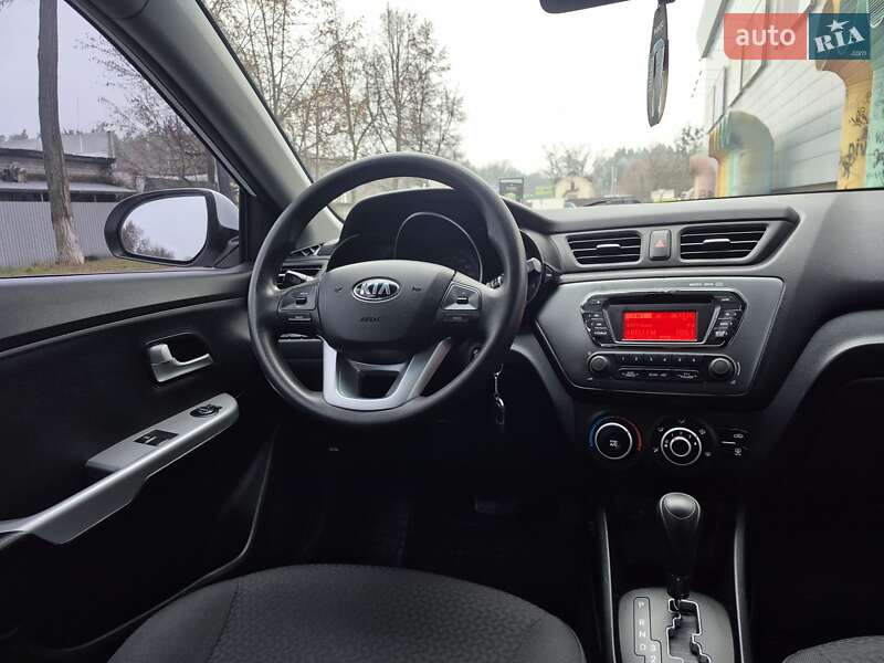 Хэтчбек Kia Rio 2013 в Киеве