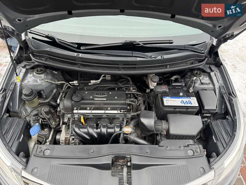 Седан Kia Rio 2012 в Киеве