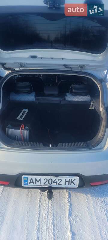 Хетчбек Kia Rio 2011 в Житомирі фото 8 Хетчбек Kia Rio 2011 в Житомирі