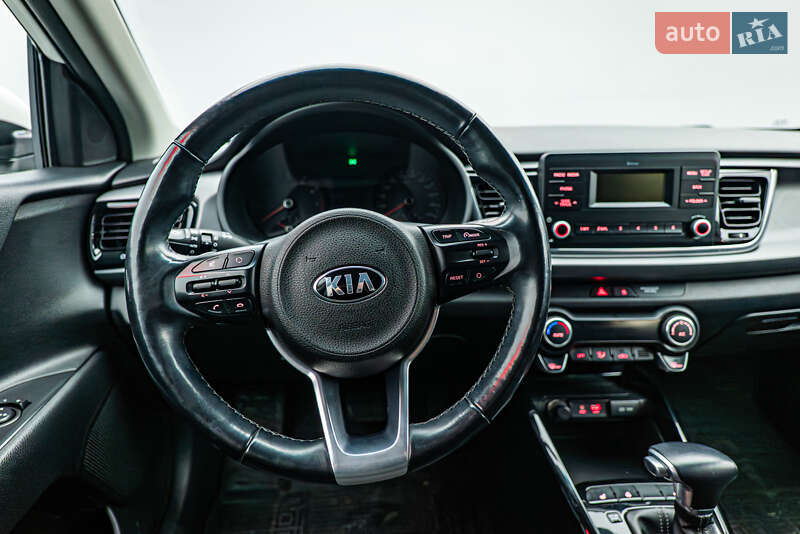 Хэтчбек Kia Rio 2017 в Киеве