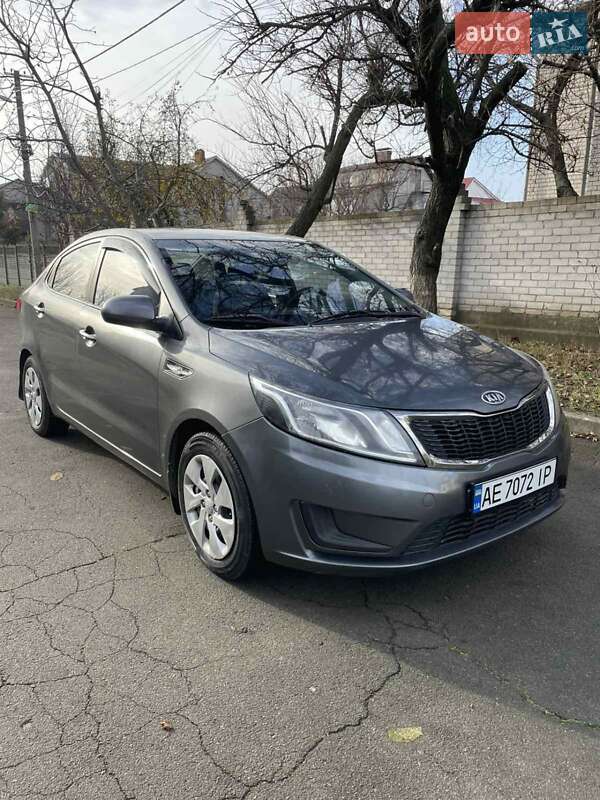 Седан Kia Rio 2012 в Зачепиловке