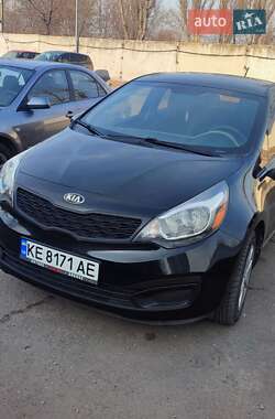 Седан Kia Rio 2015 в Кам'янському