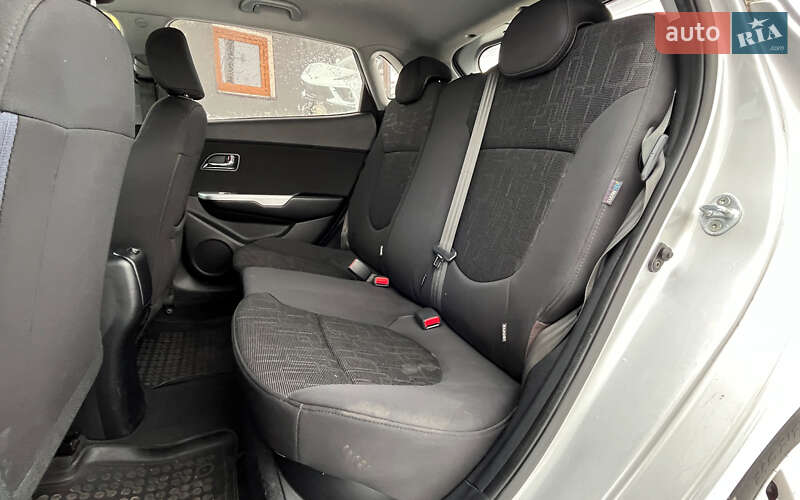 Хэтчбек Kia Rio 2013 в Стрые