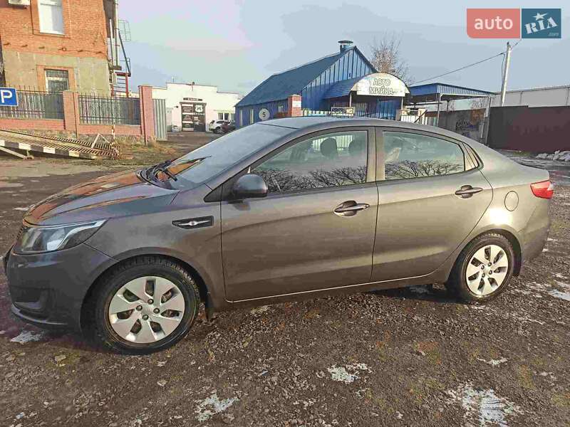 Седан Kia Rio 2013 в Полтаве