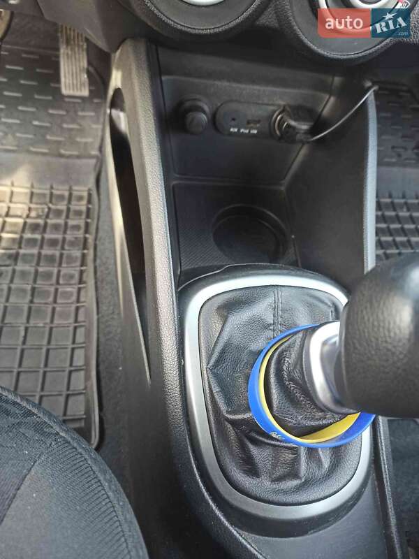 Седан Kia Rio 2013 в Полтаве