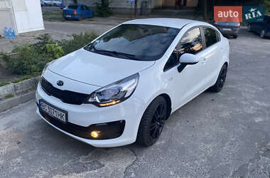 Седан Kia Rio 2017 в Львове