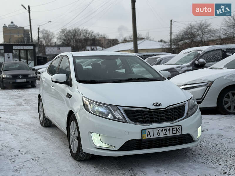Седан Kia Rio 2013 в Полтаве
