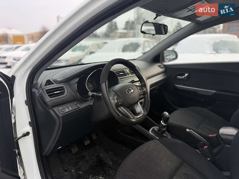 Седан Kia Rio 2013 в Полтаве