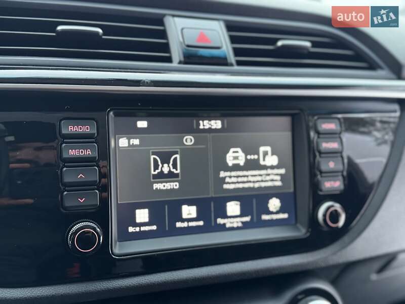 Седан Kia Rio 2017 в Киеве