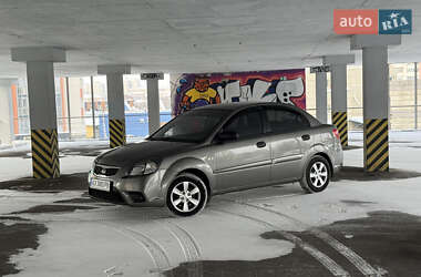 Седан Kia Rio 2010 в Харкові