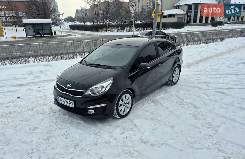 Седан Kia Rio 2015 в Киеве