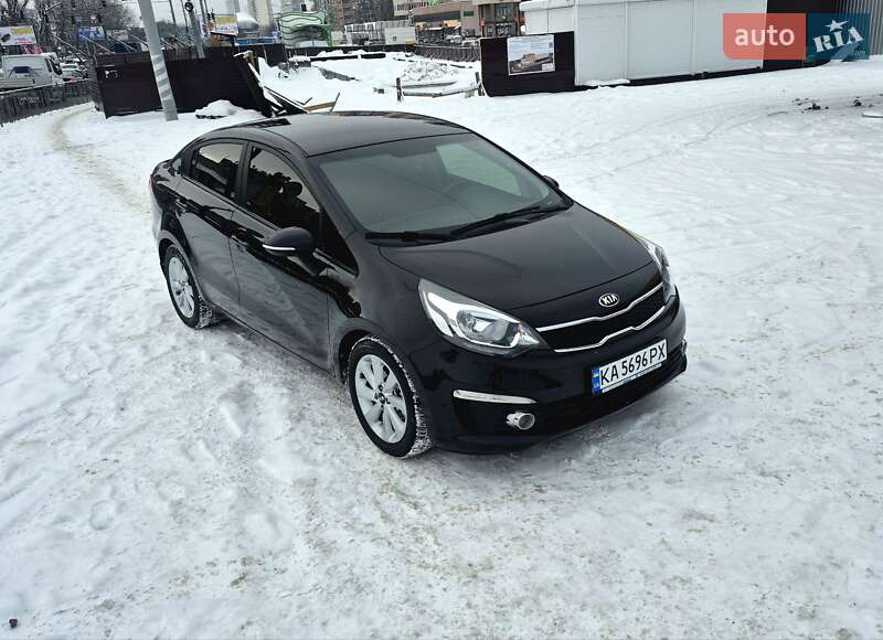 Седан Kia Rio 2015 в Киеве