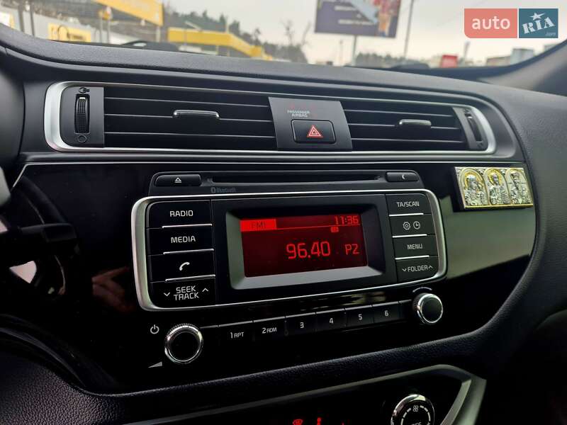 Седан Kia Rio 2015 в Киеве