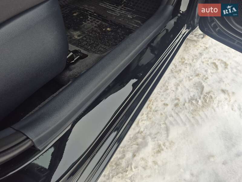 Седан Kia Rio 2015 в Киеве